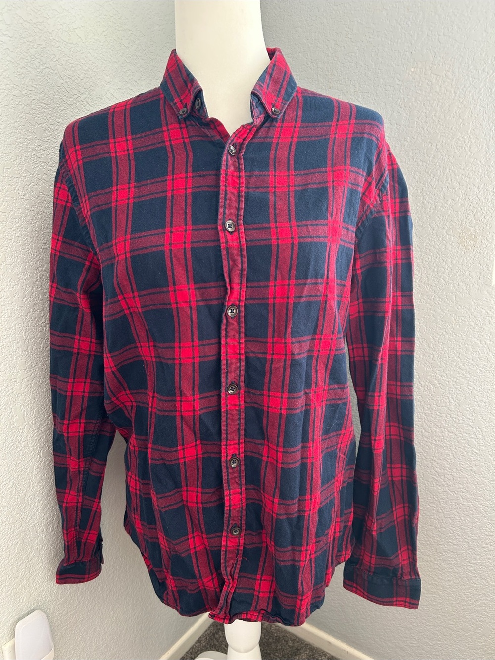 Zara Red and Black Plaid Button-Down Shirt